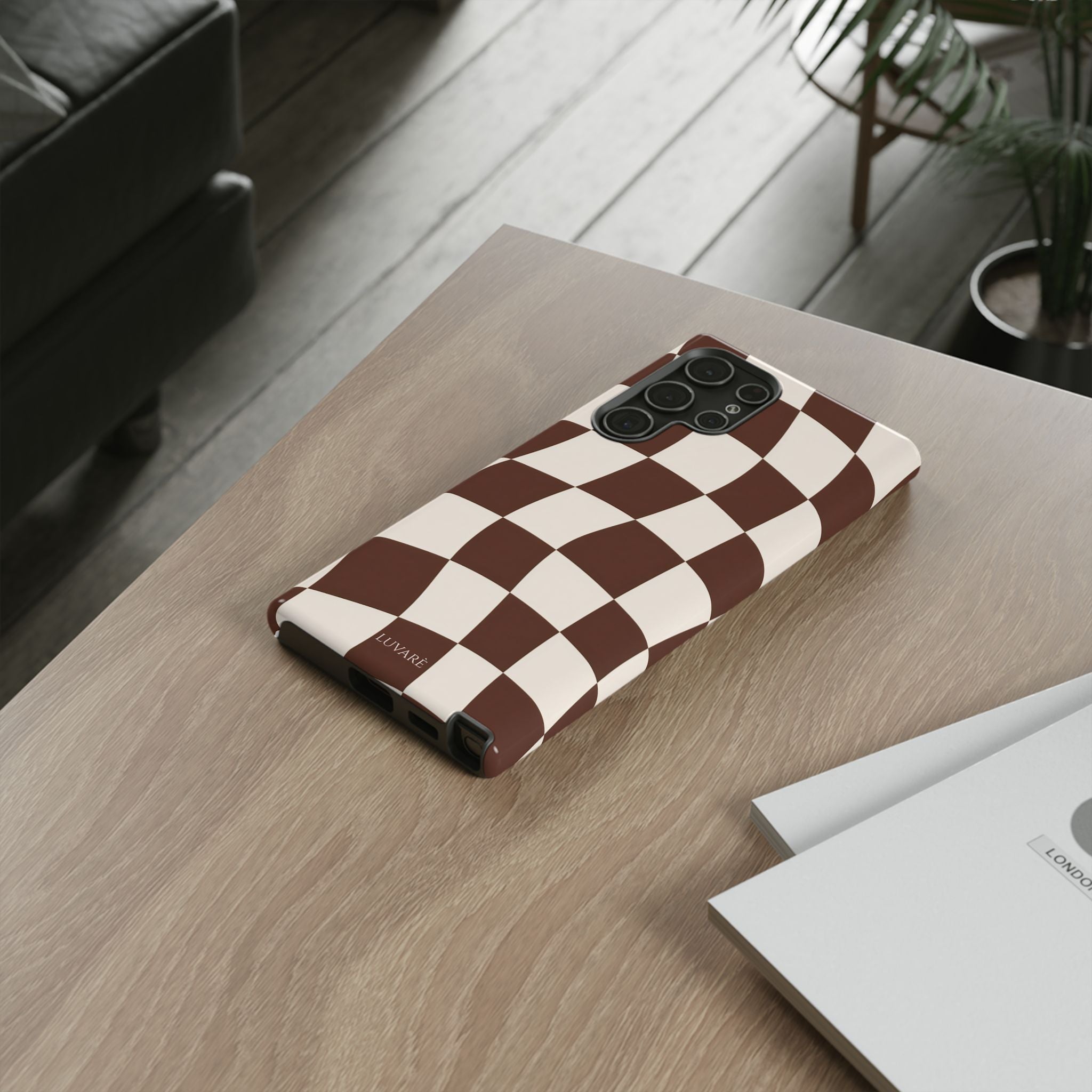 Brown Wavy Checkerboard Case