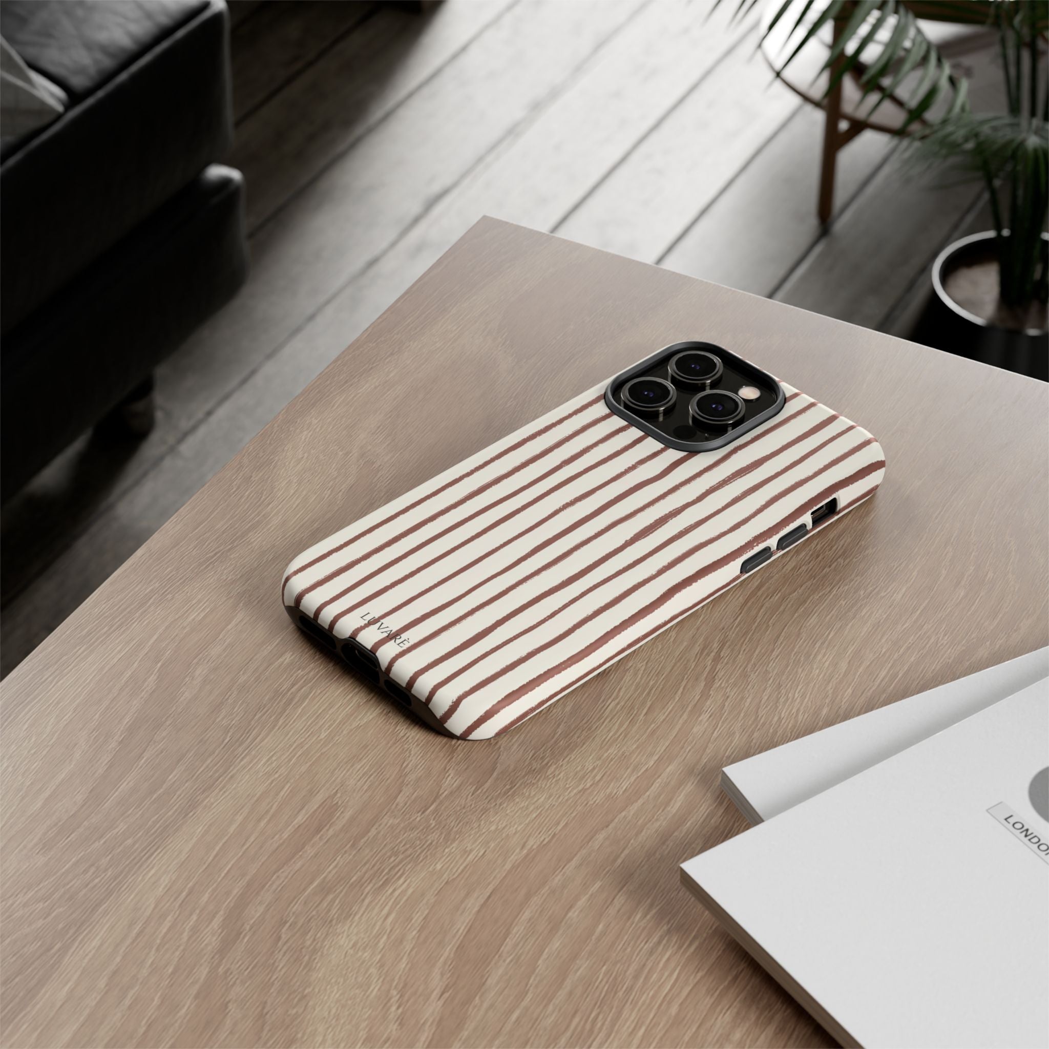 Brown Drawn Stripe Case