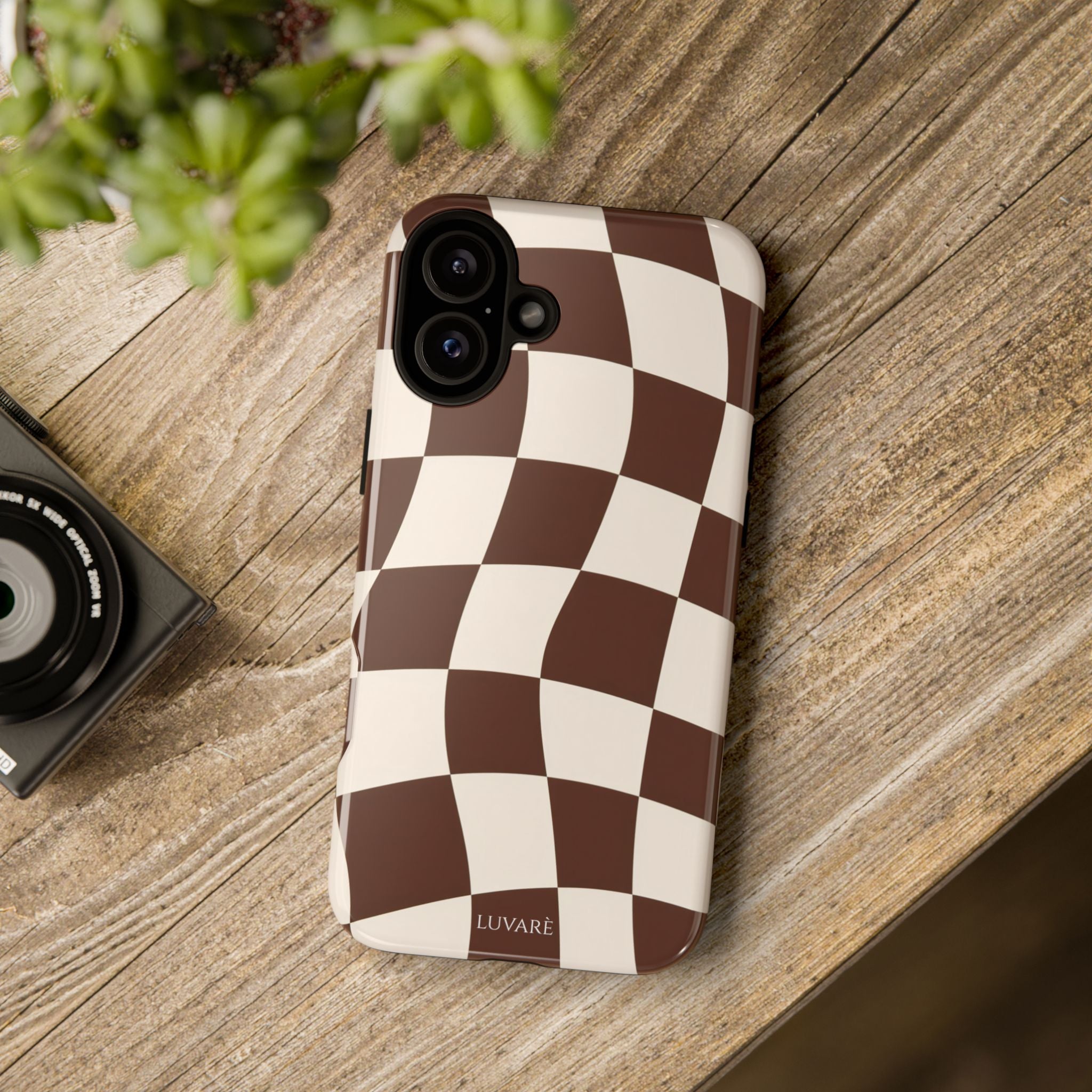 Brown Wavy Checkerboard Case