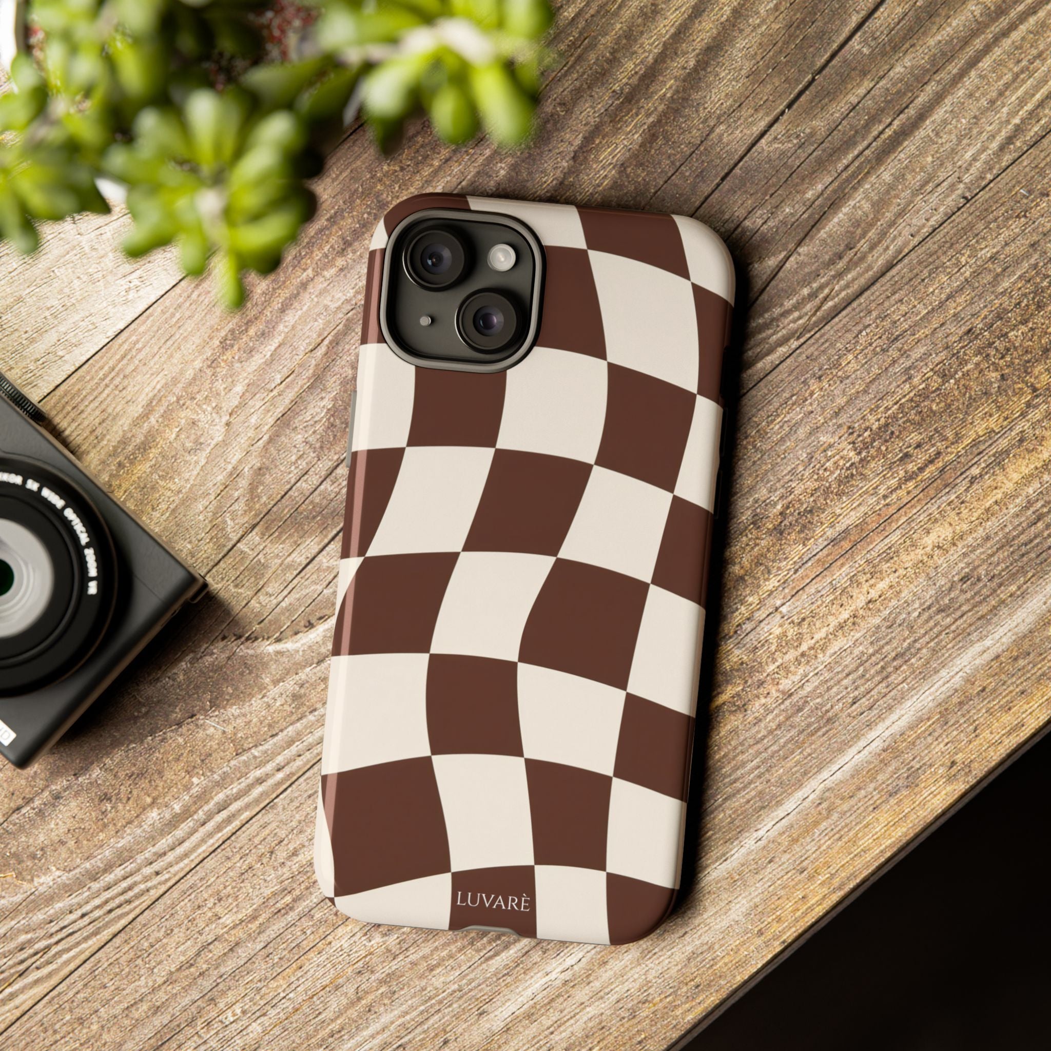 Brown Wavy Checkerboard Case