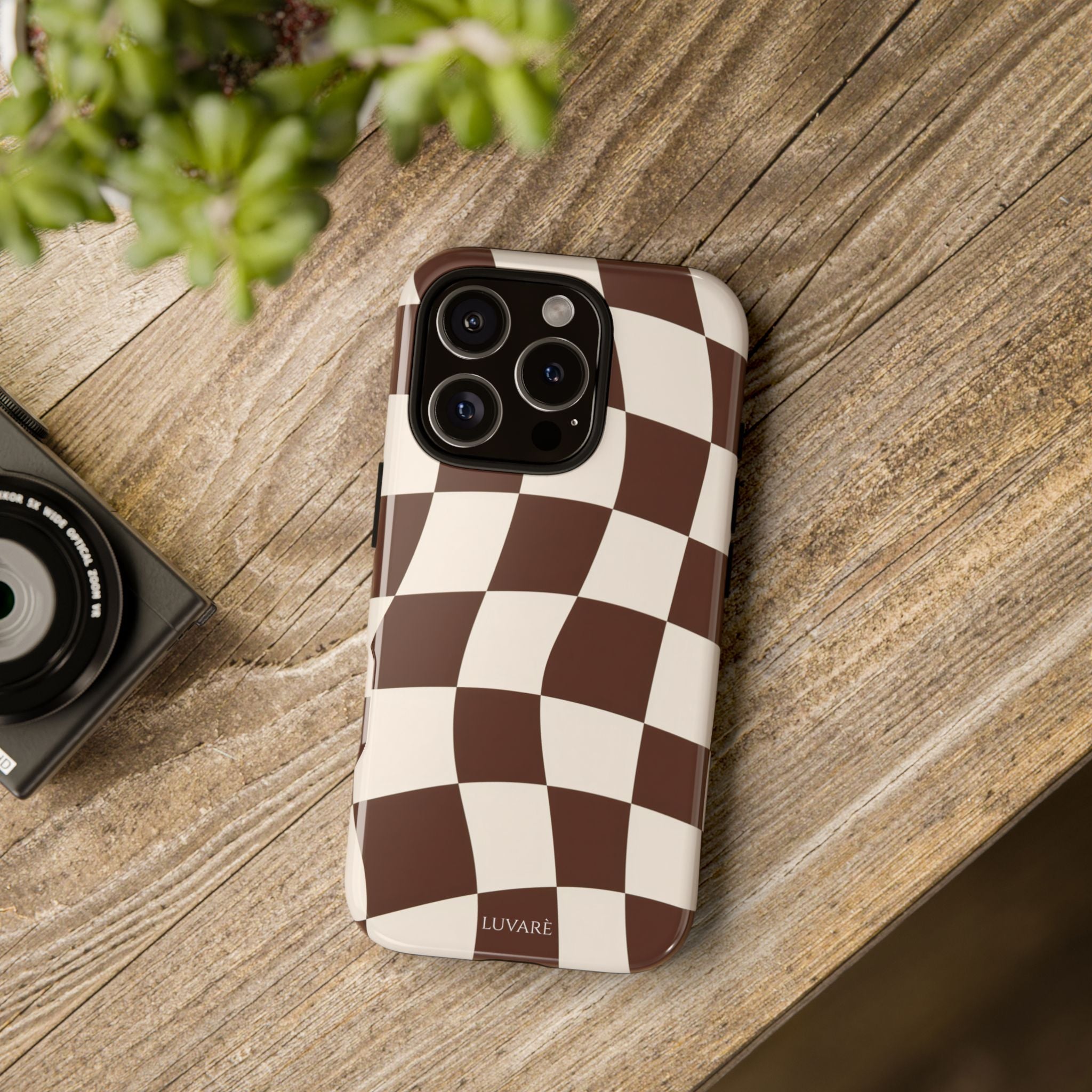 Brown Wavy Checkerboard Case