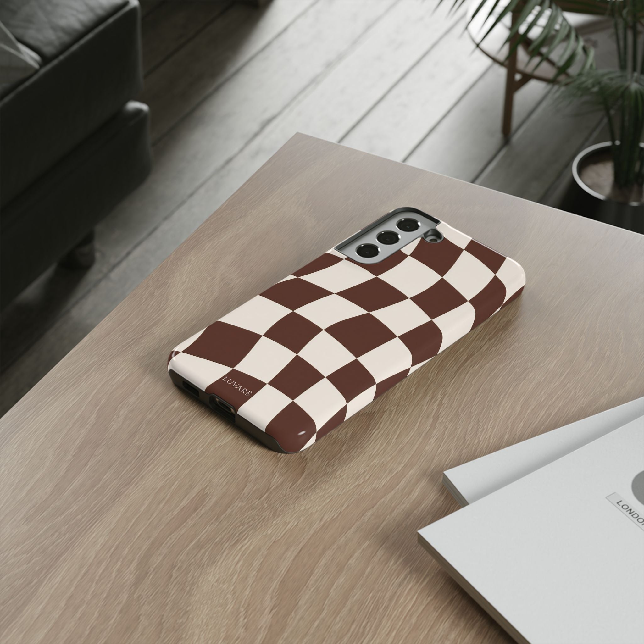Brown Wavy Checkerboard Case