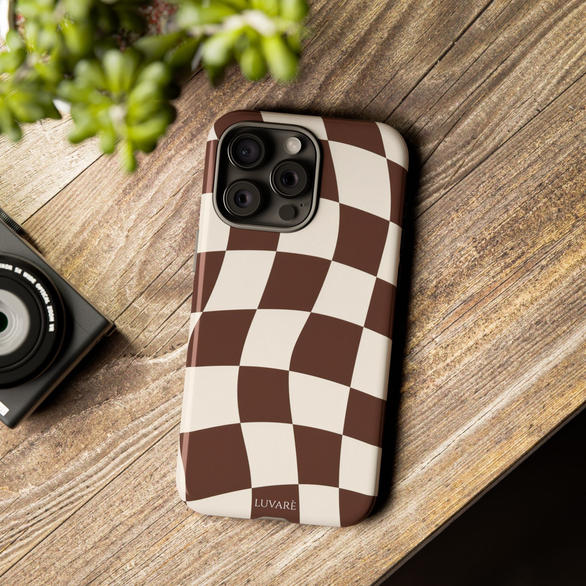 Brown Wavy Checkerboard Case