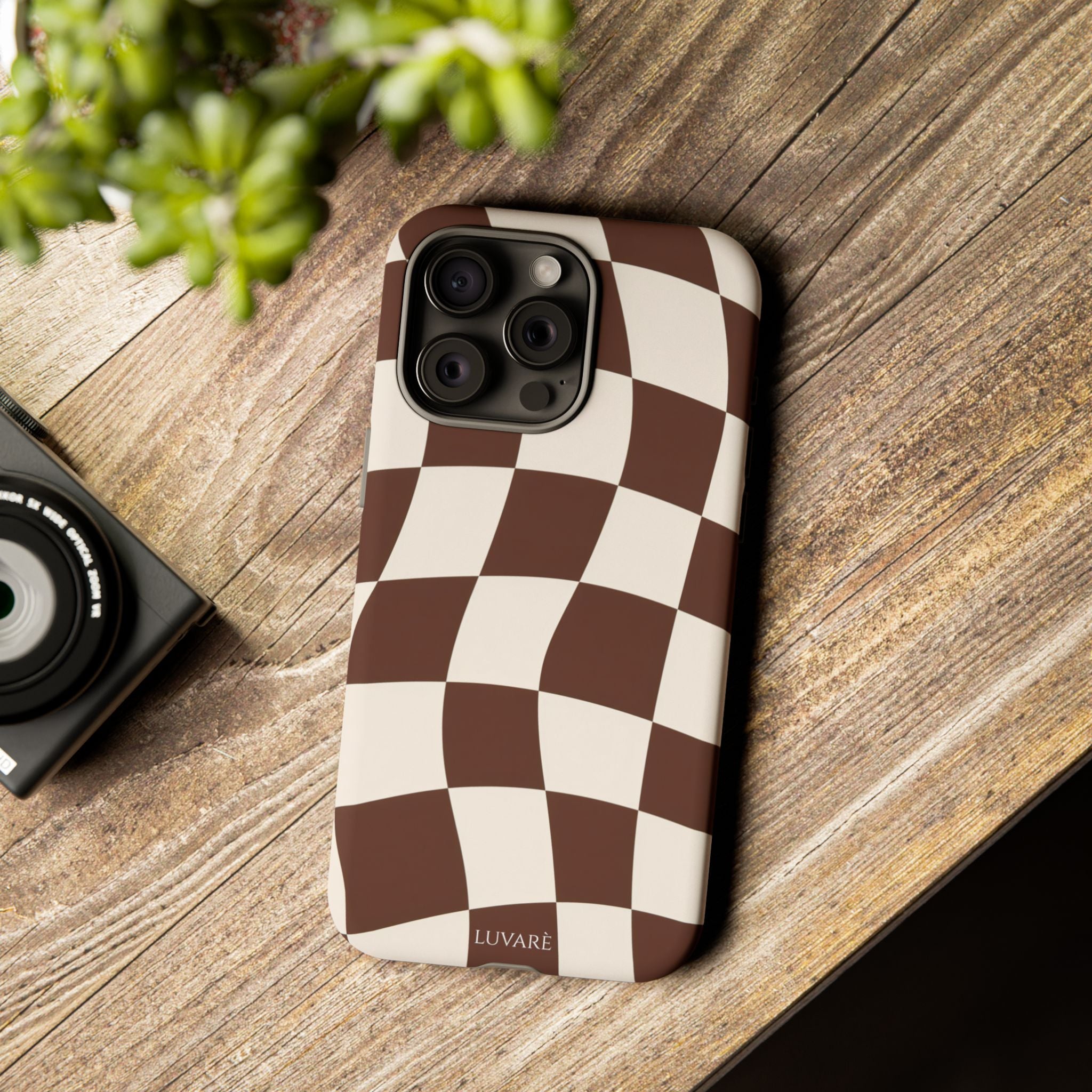 Brown Wavy Checkerboard Case