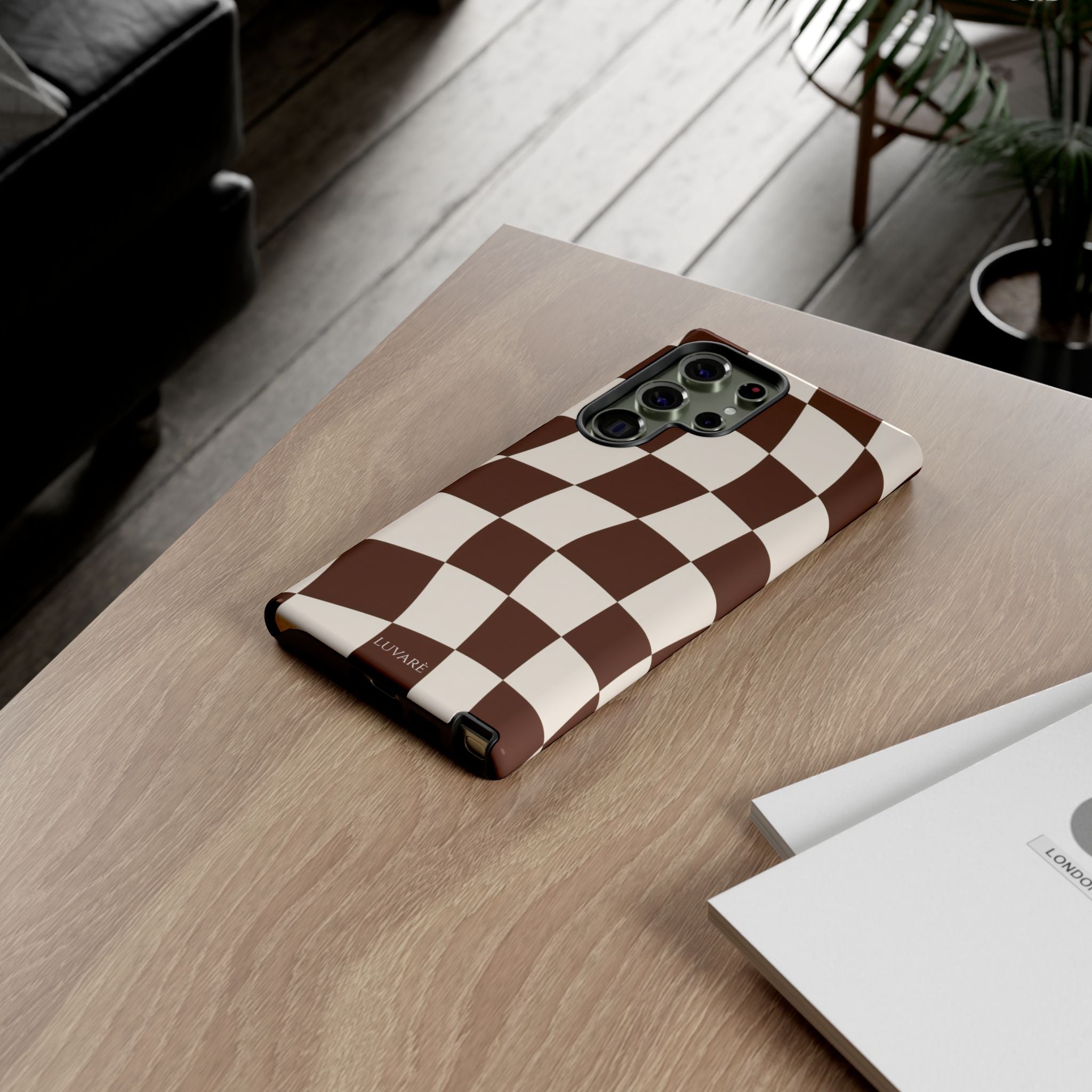 Brown Wavy Checkerboard Case